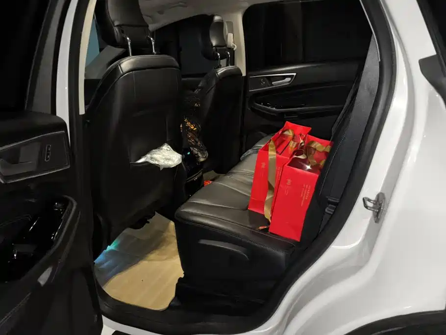 Ford Edge — миниатюра 11