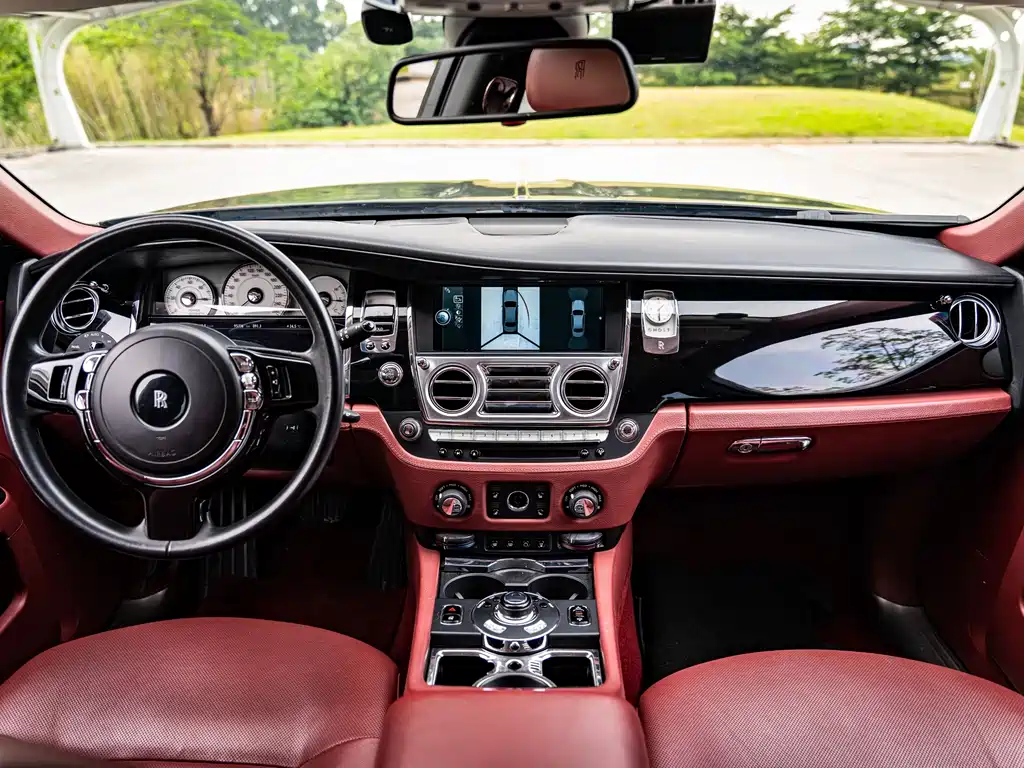 Rolls-Royce Ghost — миниатюра 12