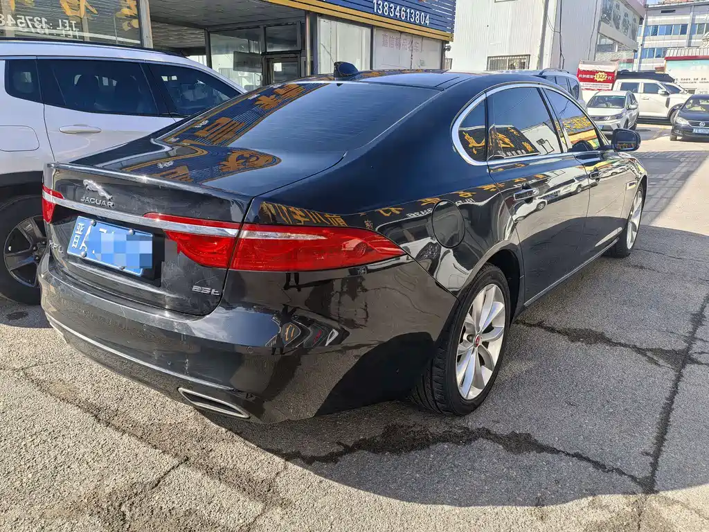 Jaguar XFL — миниатюра 4