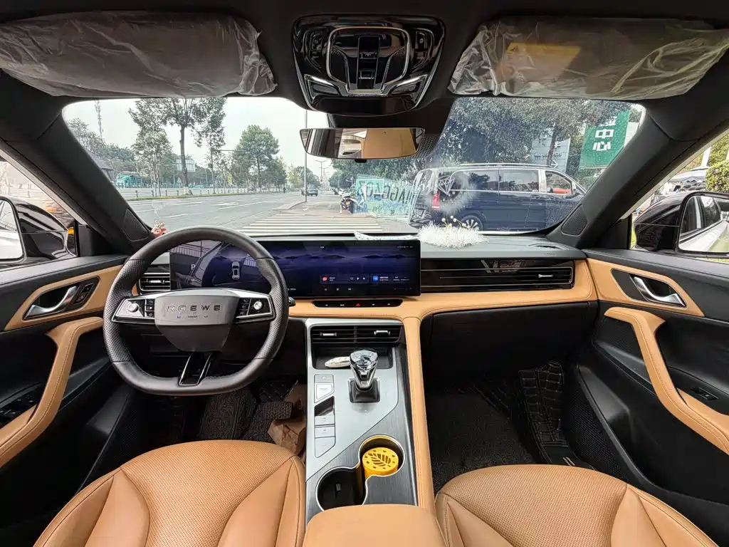Roewe RX5 — миниатюра 13