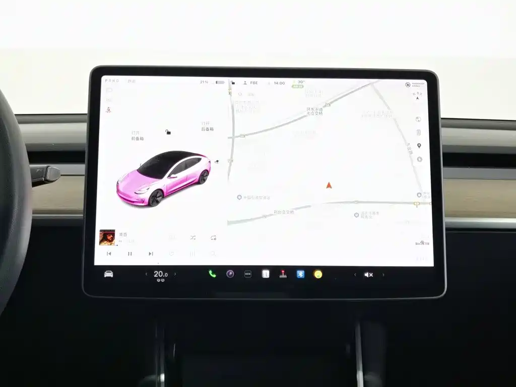 Tesla Model 3 — миниатюра 12