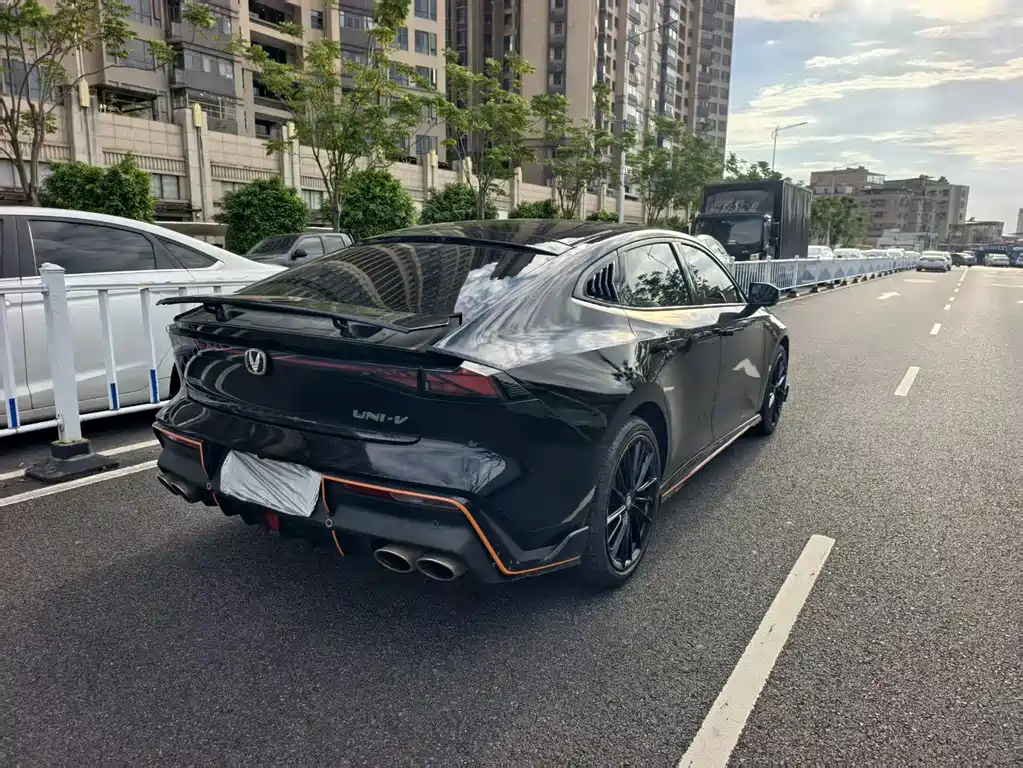 Changan UNI-V — миниатюра 7