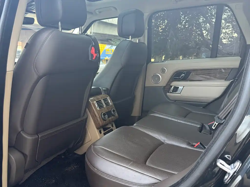 Land Rover Range Rover — миниатюра 10