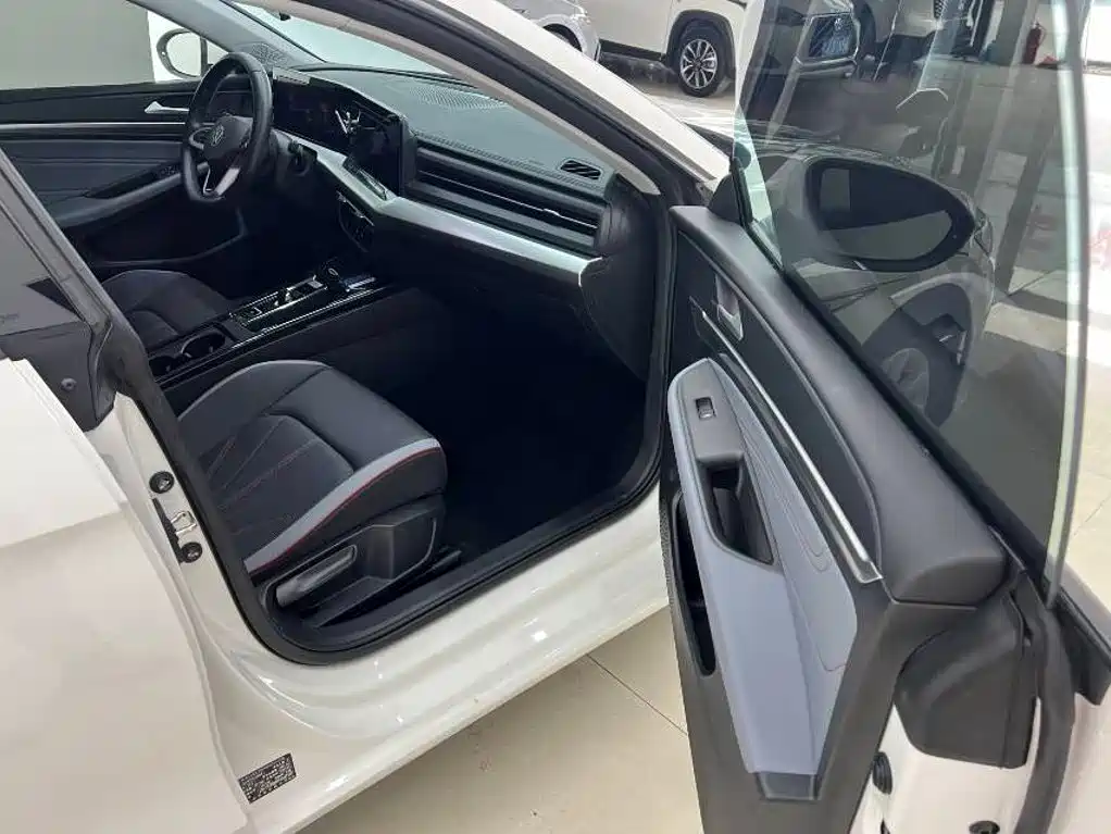 Volkswagen Lamando — миниатюра 10