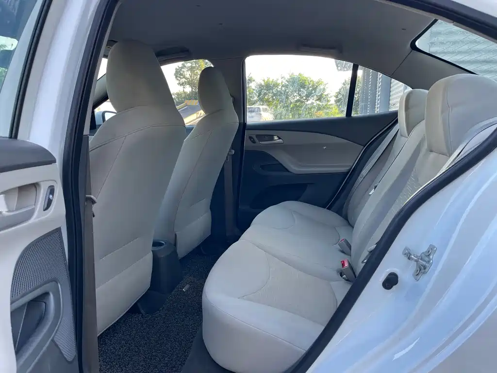 Chevrolet Sail — миниатюра 7