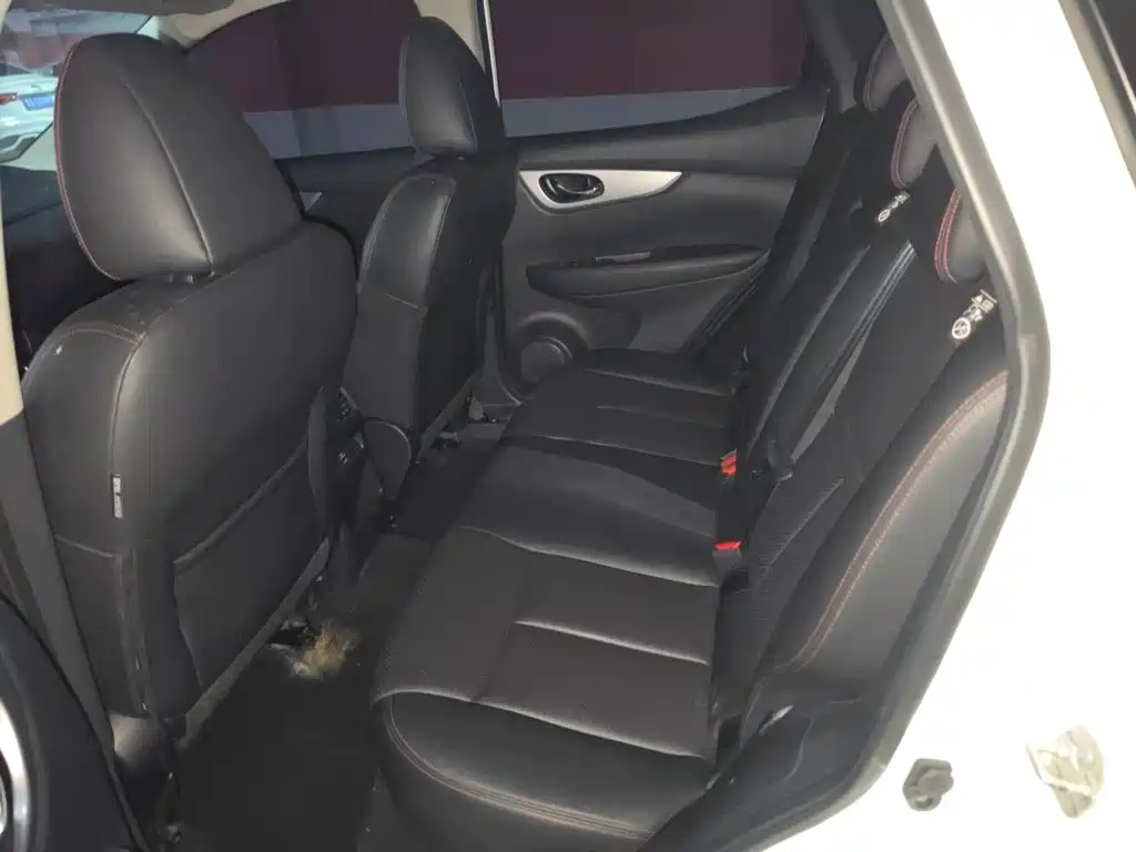 Nissan Qashqai — миниатюра 13