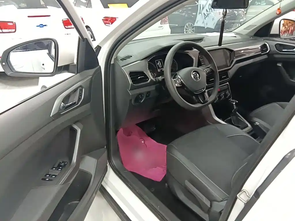 Volkswagen T-Cross — миниатюра 16