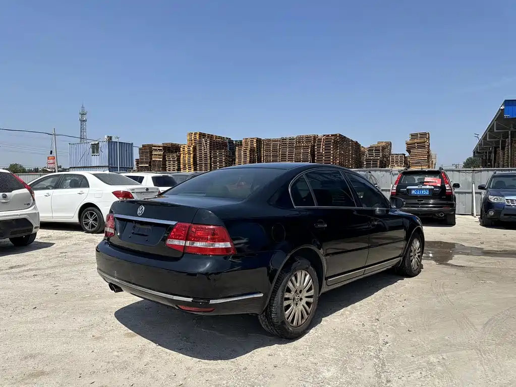 Volkswagen Passat 2009 2.8L V6 AT