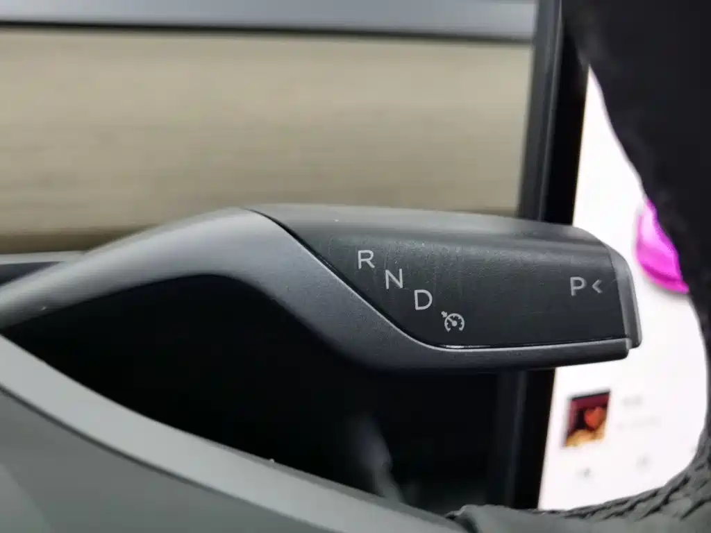 Tesla Model 3 — миниатюра 13