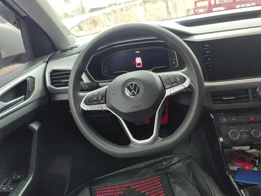 VOLKSWAGEN EXPLORING THE SHADOW