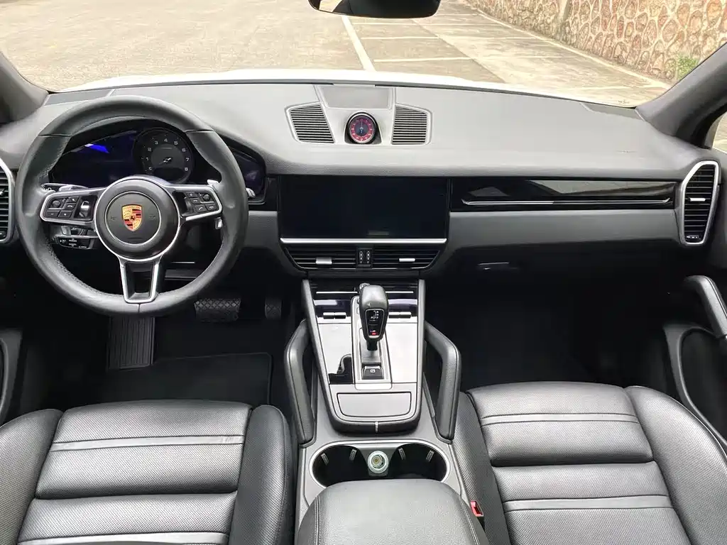 Porsche Cayenne — миниатюра 3