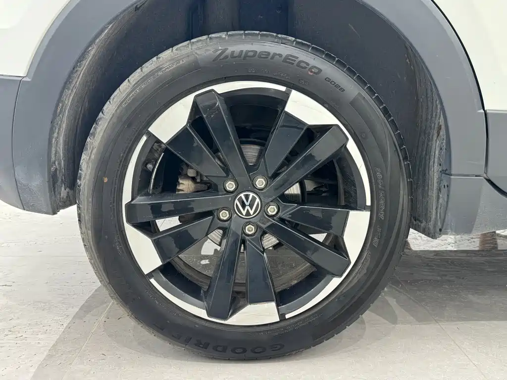 Volkswagen Tacqua 200TSI DSG Joy Connected Edition, фото 18
