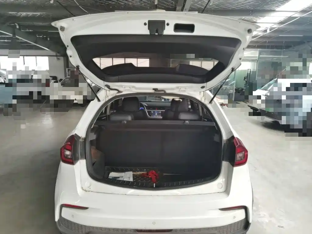 Geely Vision X3 — миниатюра 19