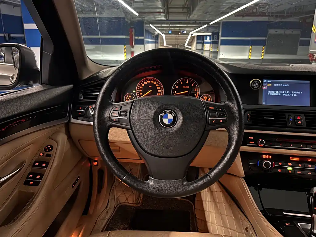 BMW 5 Series — миниатюра 10