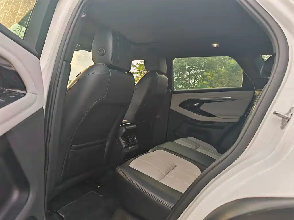 Land Rover Evoque — миниатюра 5