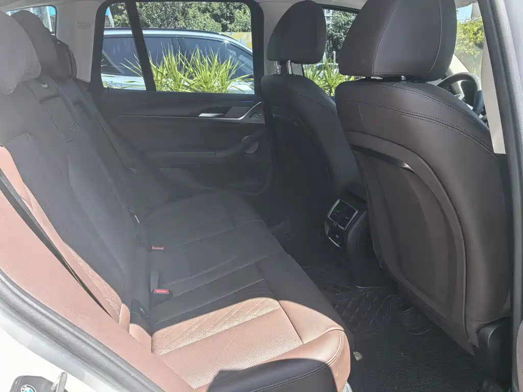 BMW X3 — миниатюра 11