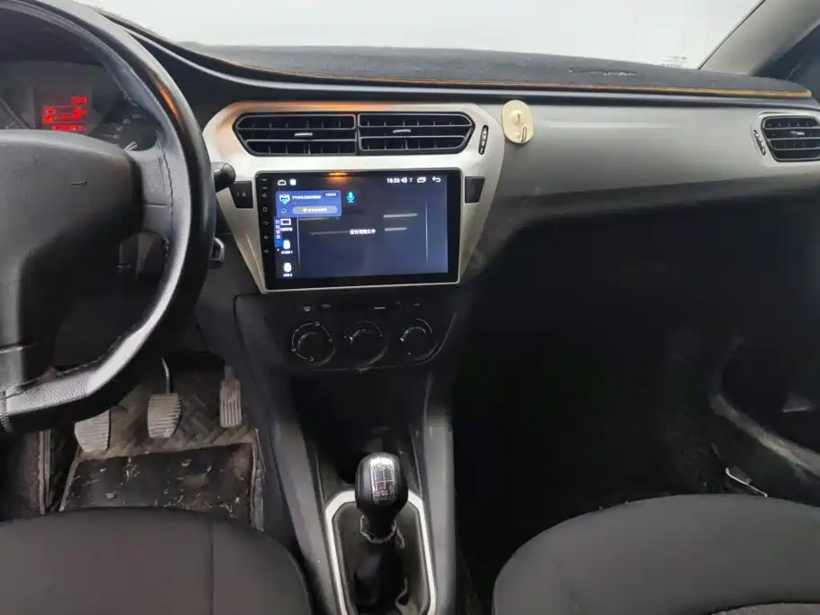 Citroen Elysee — миниатюра 13