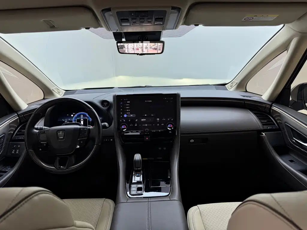Toyota Vellfire — миниатюра 8