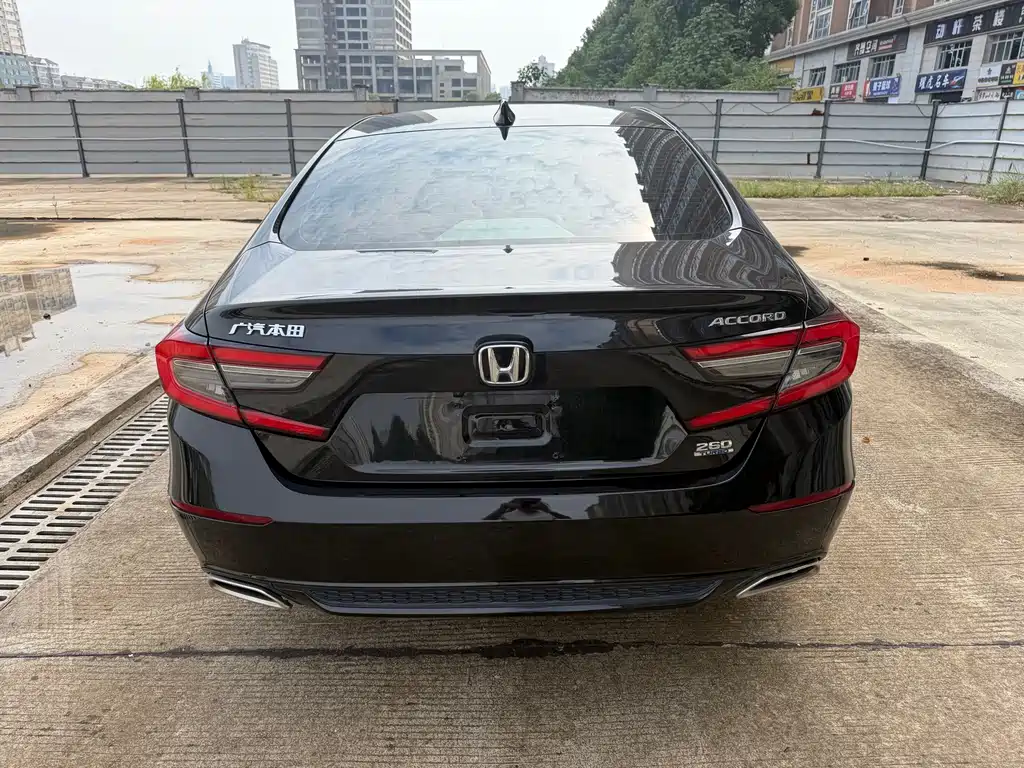 Honda Accord — миниатюра 10