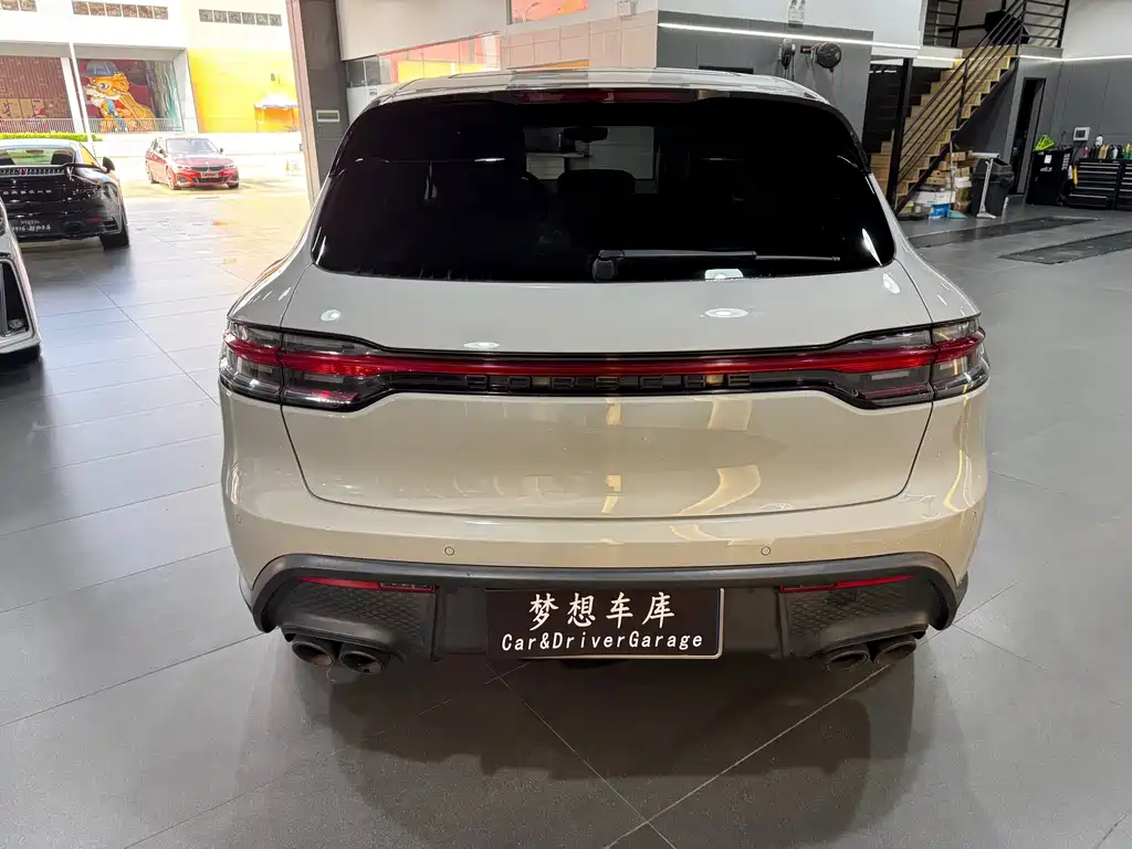Porsche Macan — миниатюра 4