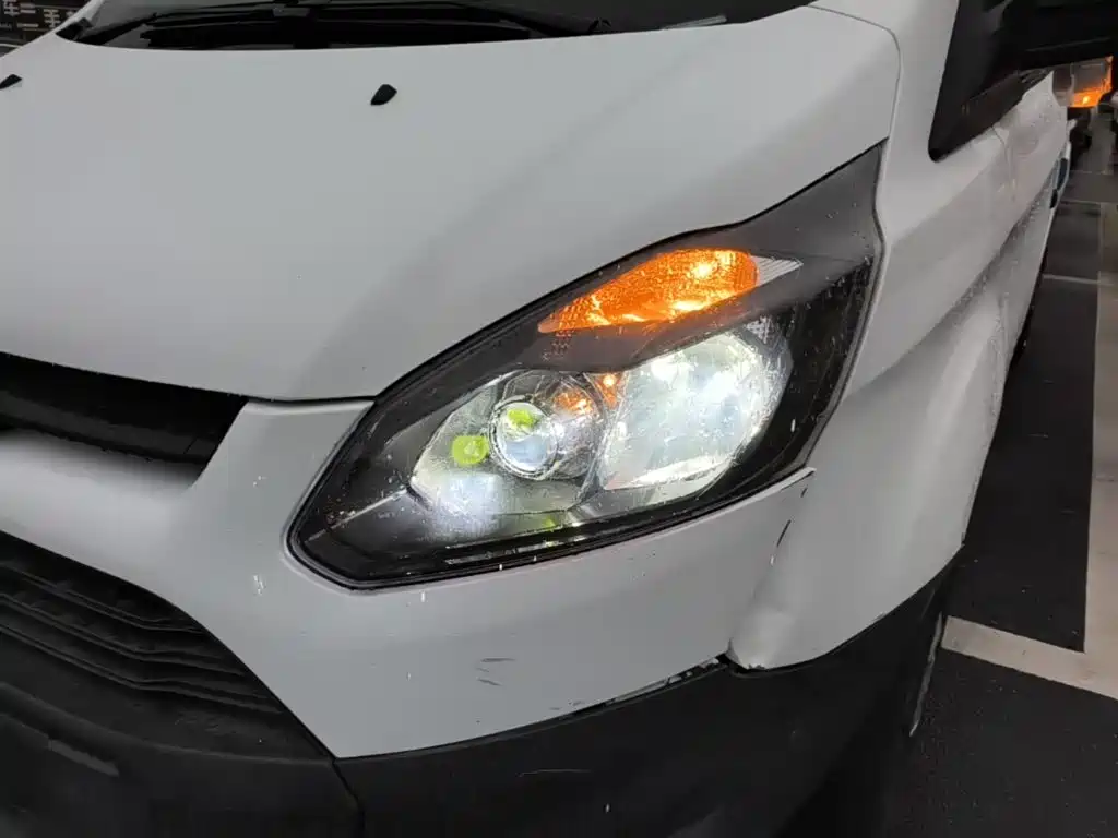 Ford Transit — миниатюра 24