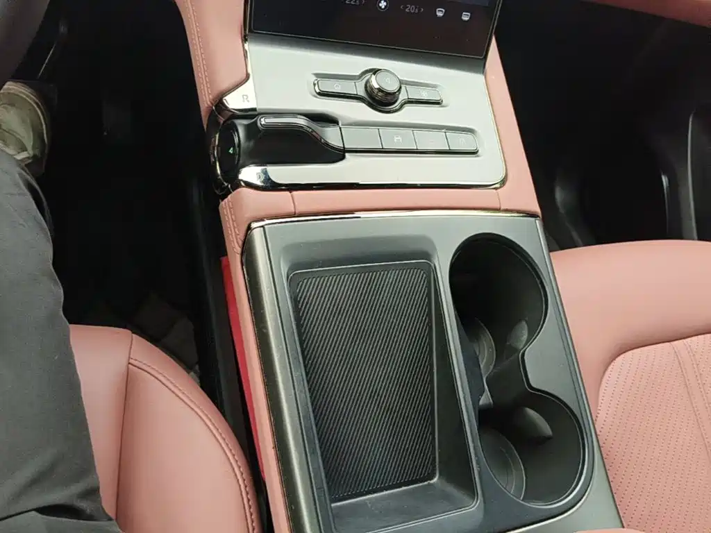 NIO EC6 — миниатюра 14