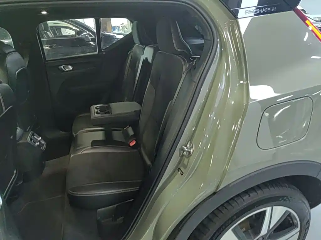 Volvo XC40 NEV — миниатюра 17