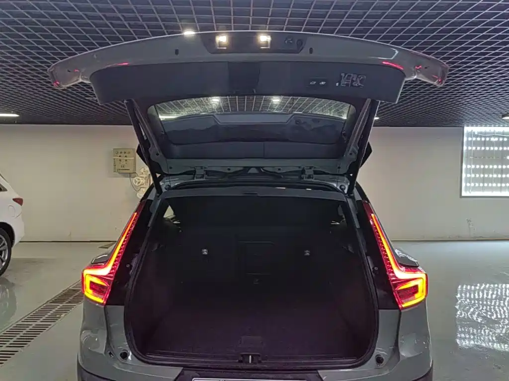 Volvo XC40 NEV — миниатюра 19
