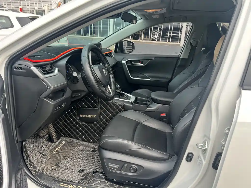 Toyota Wildlander — миниатюра 7