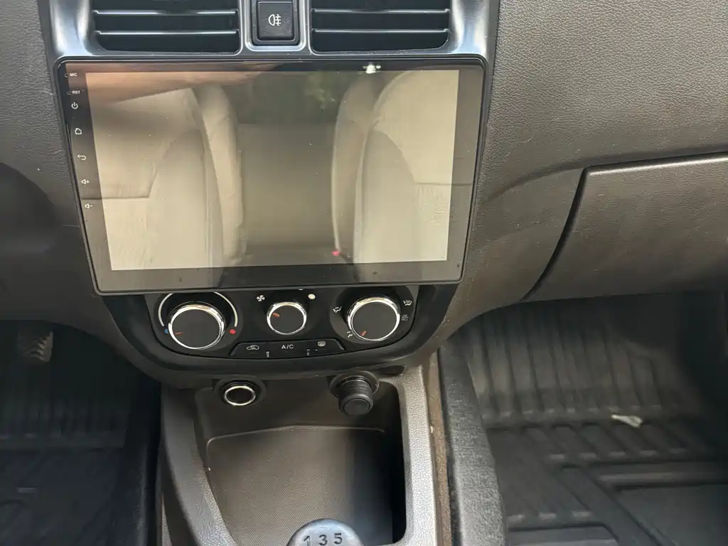 Wuling Rongguang V — миниатюра 9