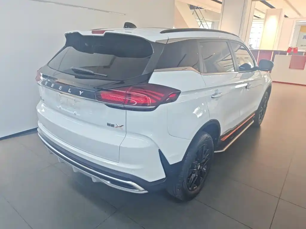 Geely Boyue — миниатюра 7