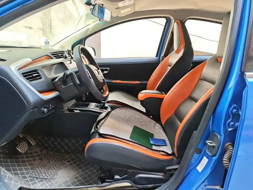 Geely Vision X1 — миниатюра 8
