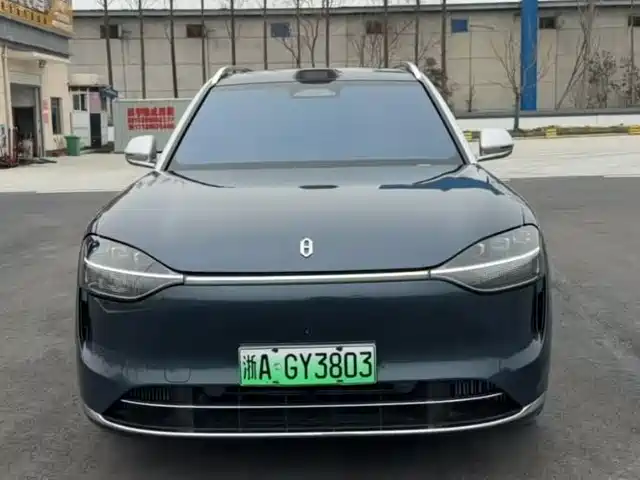 AITO ASK THE WORLD M9 2024