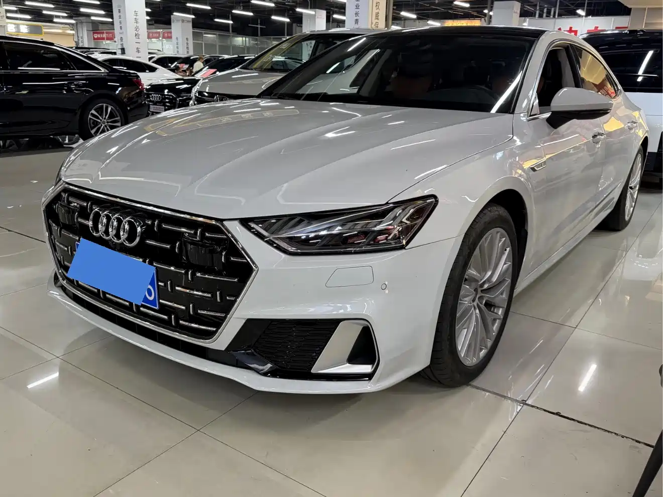 奥迪A7L 2024款 45TFSI S-line 筑梦型 流晶套装 2023