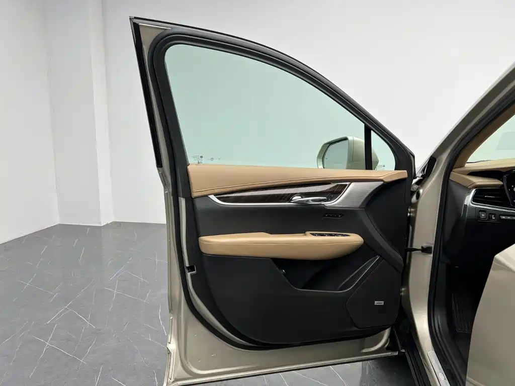 Cadillac XT6 — миниатюра 13
