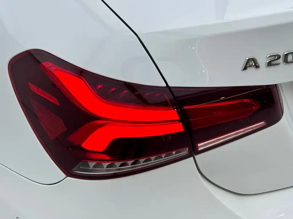 Mercedes-Benz A-Class — миниатюра 11
