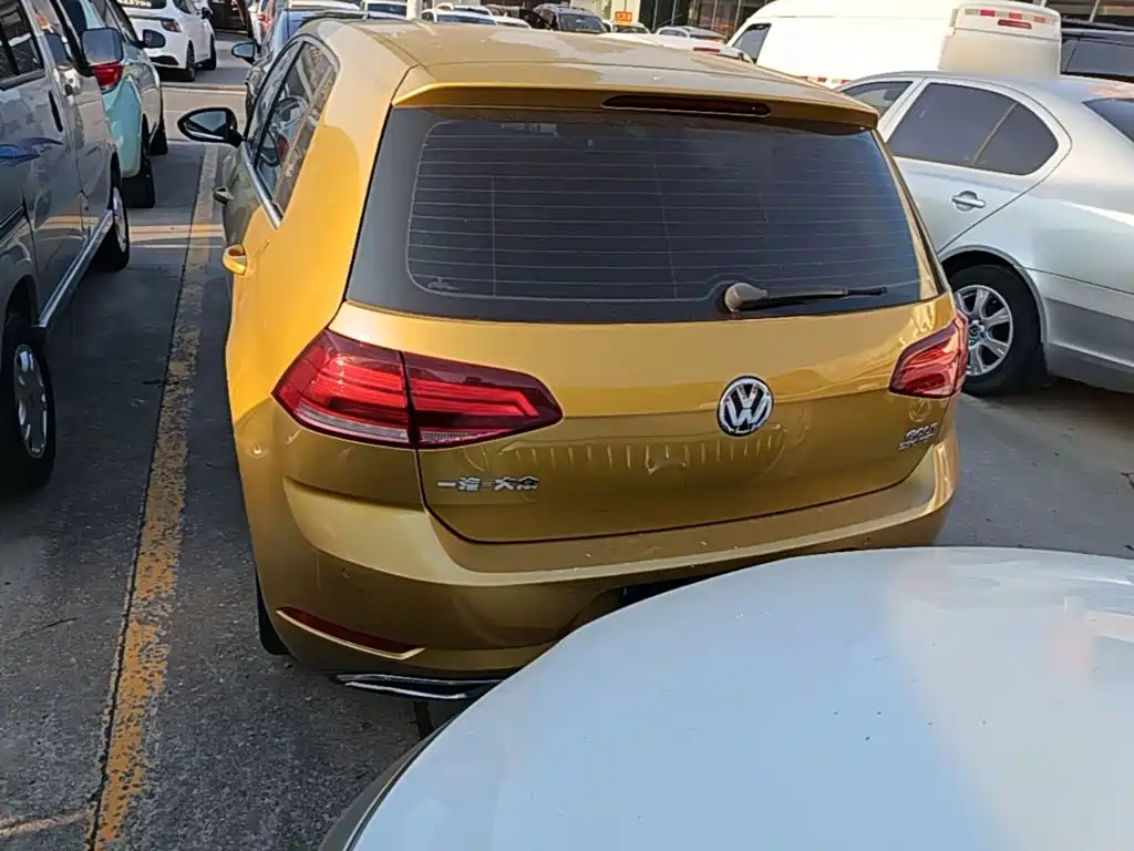 Volkswagen Golf — миниатюра 6