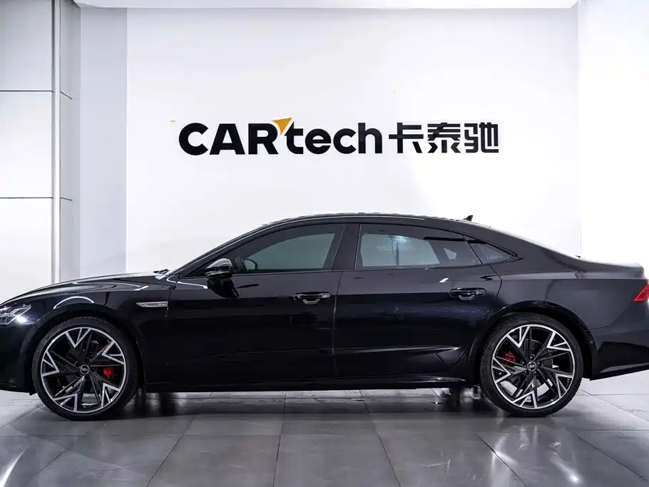 Audi A7L — миниатюра 8
