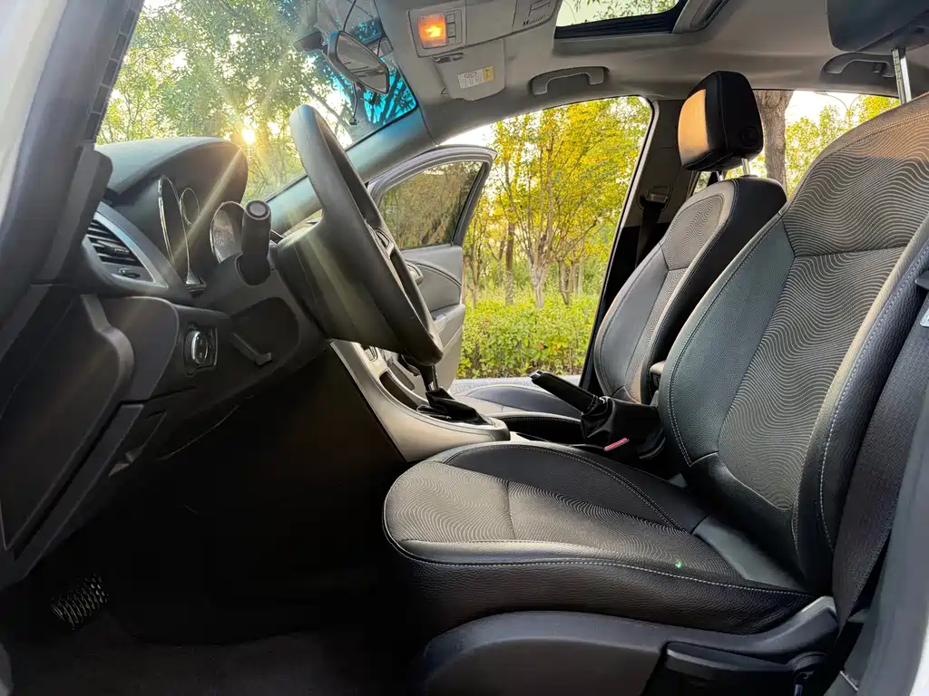 Buick Excelle — миниатюра 7