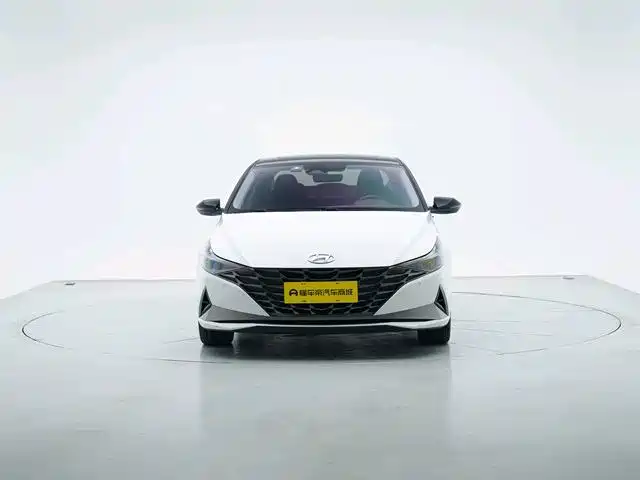 Hyundai Elantra — миниатюра 7