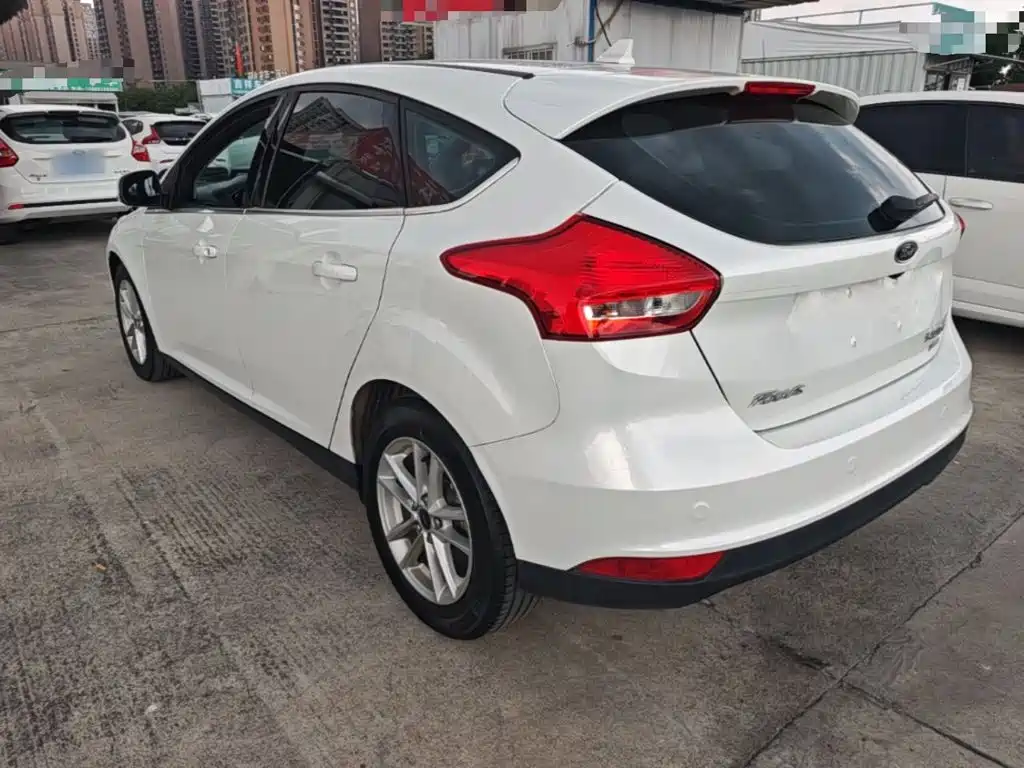 Ford Focus — миниатюра 5