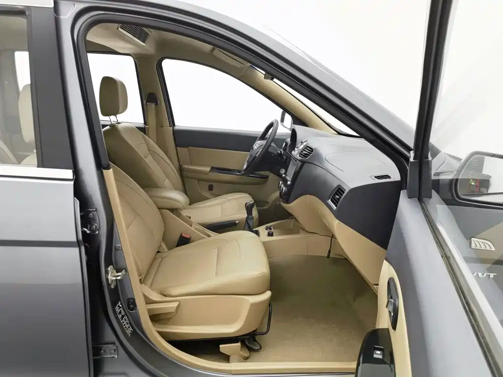 Wuling Hongguang — миниатюра 23