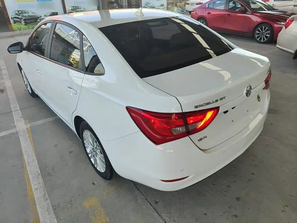Buick Excelle — миниатюра 5