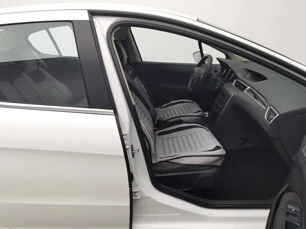 Peugeot 308 — миниатюра 23