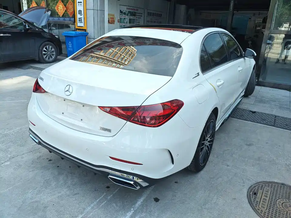 Mercedes-Benz C-Class — миниатюра 7