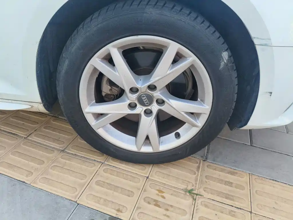 Audi A4L — миниатюра 8