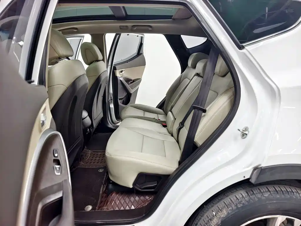 Hyundai Santa Fe — миниатюра 13