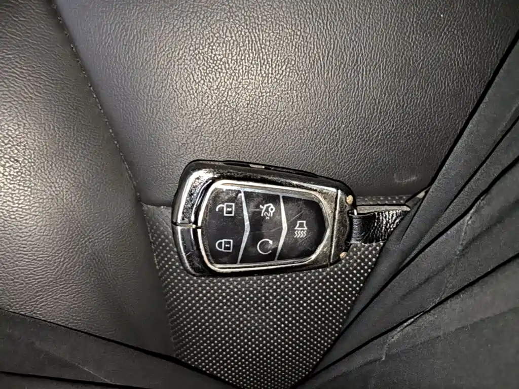 Cadillac XT6 2022 2.0T мест Luxury Standard