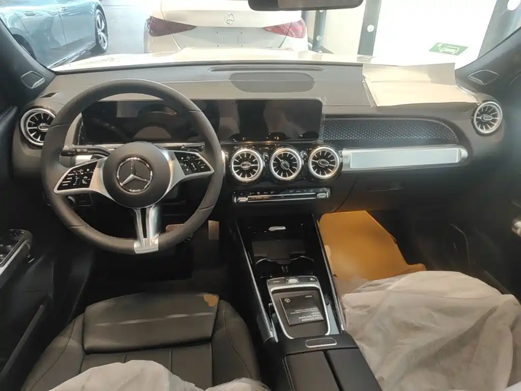 Mercedes-Benz EQB — миниатюра 14