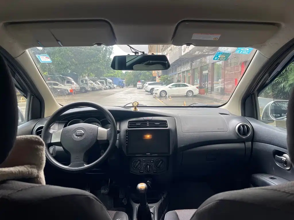 Nissan Livina — миниатюра 5